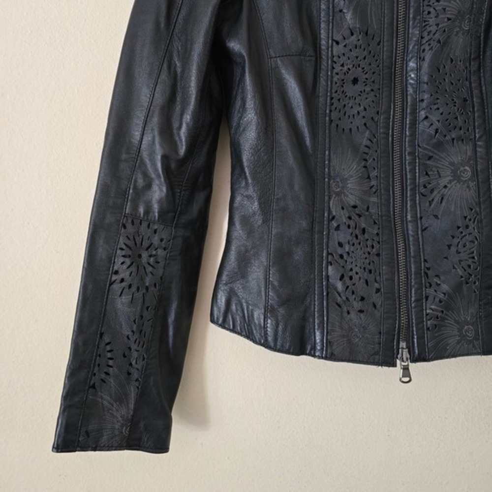 Antica Pelleria Italy Black Leather Laser Cut Eyelet Jacket‎ Women Size 42 Small - Picture 5 of 11